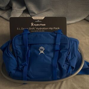 Hydro Flask Blue 5L Down Shift Hydration Hip Pack